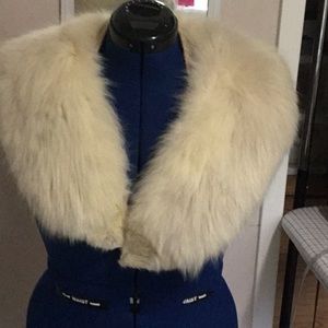 Fox fur collar